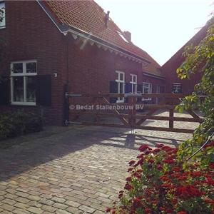 dubbele houten poort